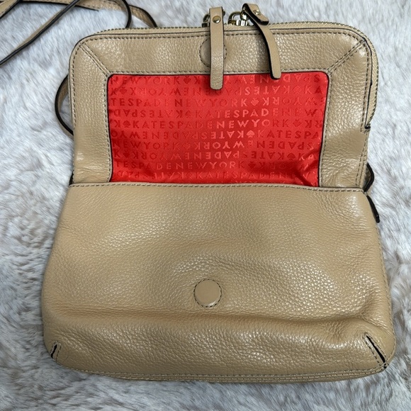 Kate Spade New York | Mariana Mansfield Crossbody Bag in a Tan Leather - Picture 2 of 10
